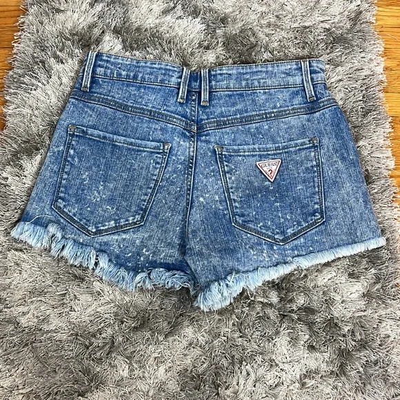 Vintage Guess High Rise Light Wash Distressed Denim Shorts - Picture 2 of 7